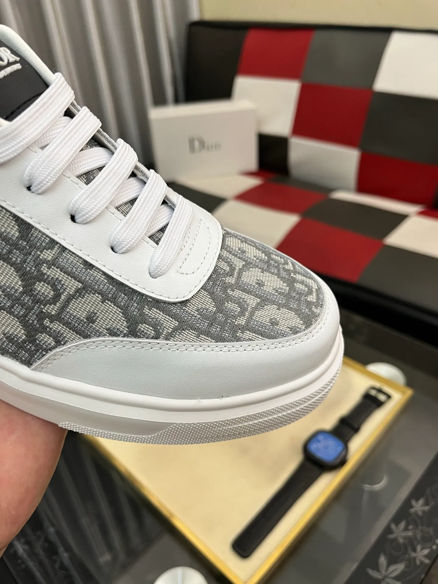 Men's shoes 💰400⌚️⌚️【Dior*DIAO】original quality.~ Unique modern style sneakers. 🏃A must-have casual shoe for trendy men😍😍 Original brand imported from Italy, imported original leather, sheep lining (refuses to discolor and grind feet) Sole: Original sole provided by the original factory, French lazy style design ⚠️Fit to the feet Original quality code number: 38-443️⃣Colors available